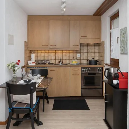 Sunneblick By Interhome جريندلوالد